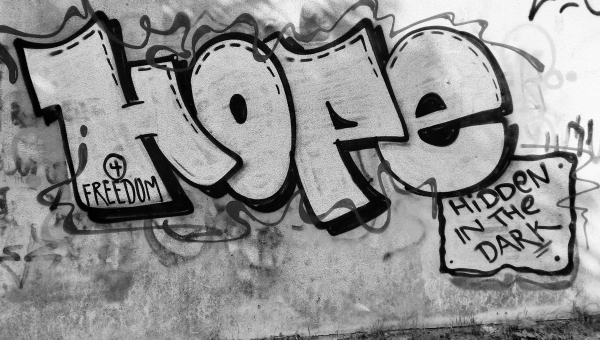 Hoffnung riskiert Handlung